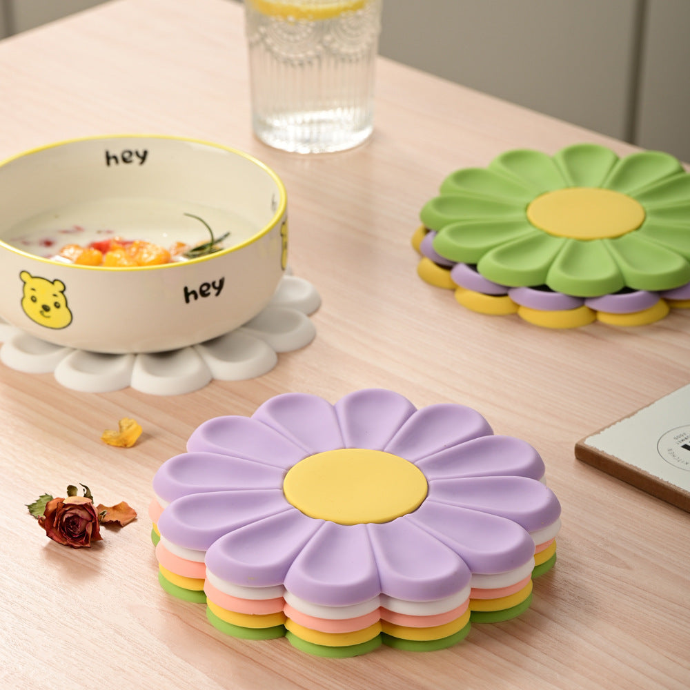 New Daisy Flower Insulation Simple Cute Silicone Placemat